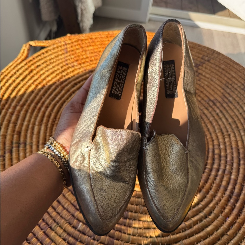 Deena & ozzy 9 Metallic Gold Women's Loafers